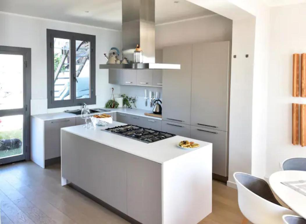 Attico D' Amare Apartment Ventimiglia Ngoại thất bức ảnh